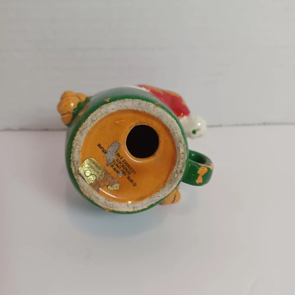 VTG GARFIELD Enesco Ceramic Figurine Christmas Santa Claus Hat Cheers Paint Chip